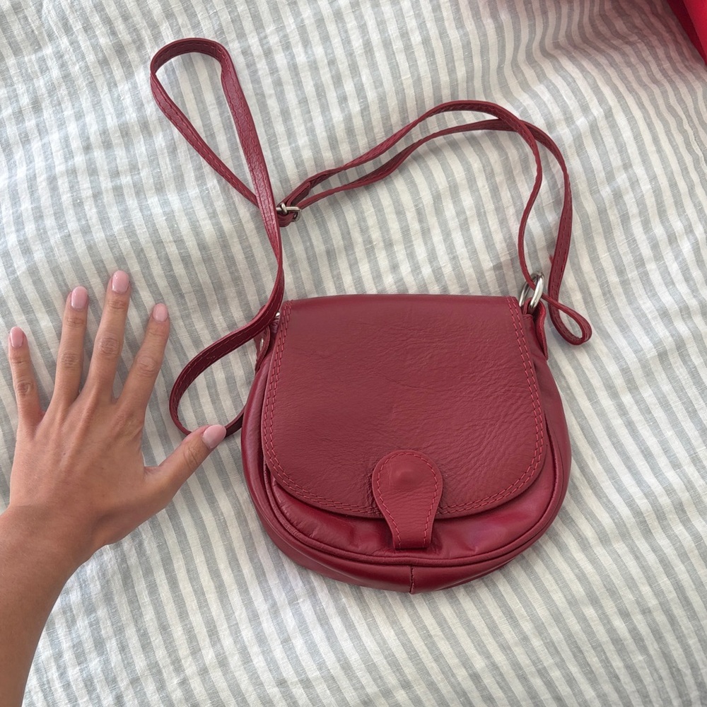 Elegant Red Leather Crossbody Bag